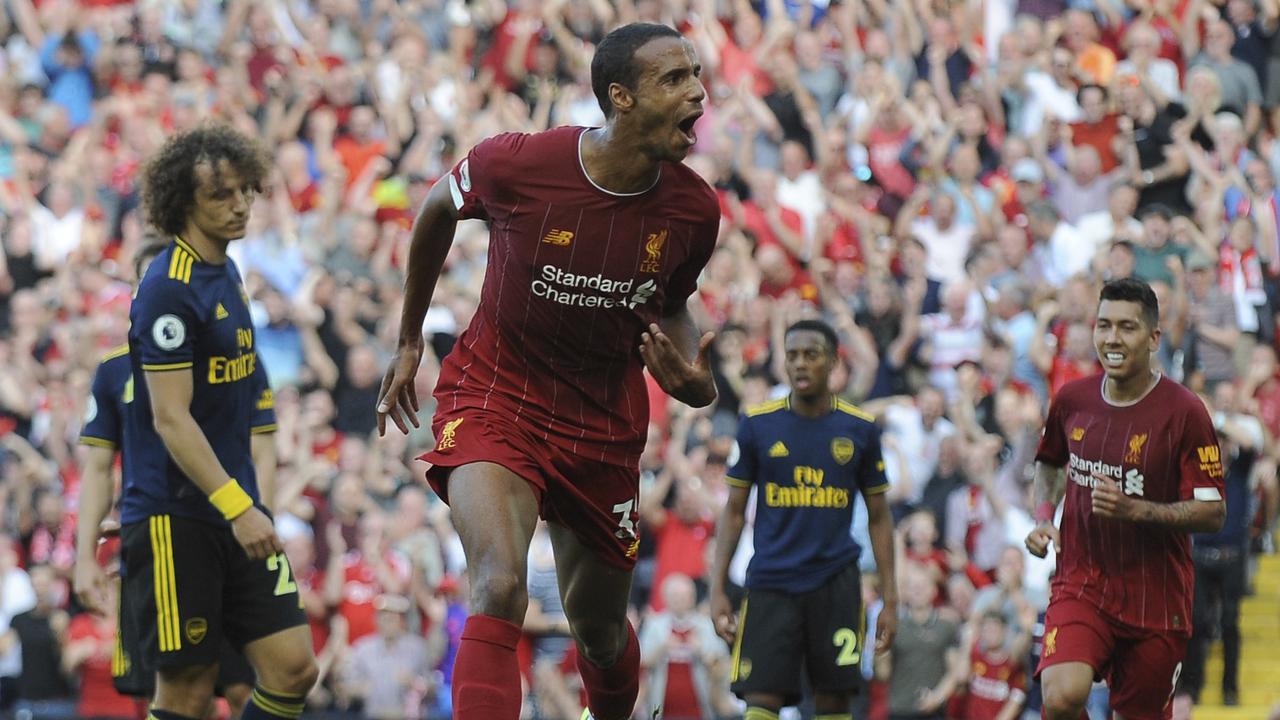 mohamad salah dan 2 rekan lainya menjadi trio kemenangan the reds