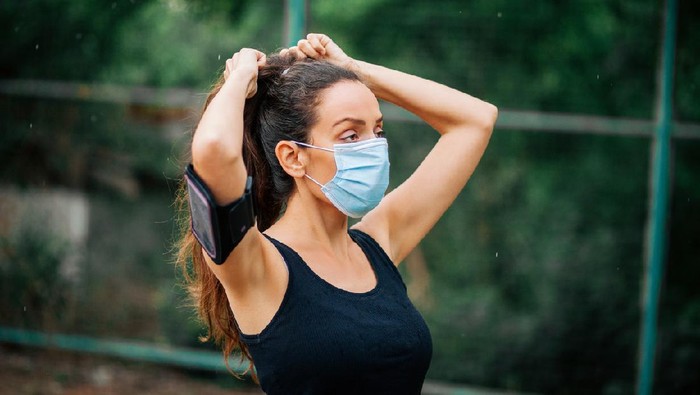 Pakai Masker Saat Berolahraga Justru Bahaya Loh!