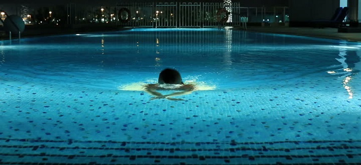Berenang Dimalam Hari